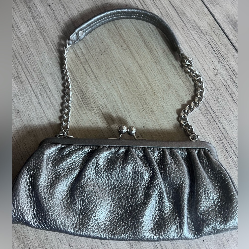 Talbots Metallic Silver Leather Clutch Shoulder Bag with Chain Strap Silver kiss